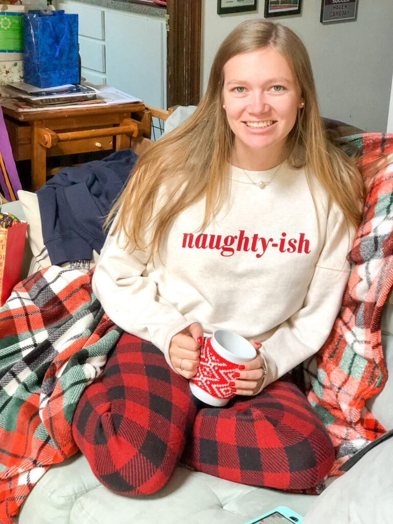 5 Super Cute Holiday Pajamas